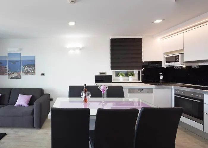 The Seasons * أوميس