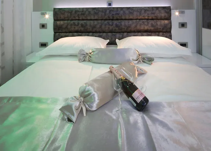 The Seasons شقة أوميس